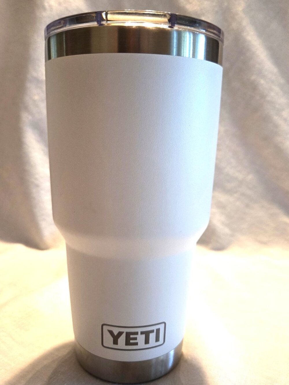 YETI White Rambler 30 oz Tumbler Magslider Lid with White Magnet Only Used Once